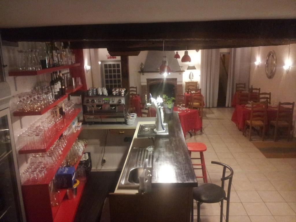 Hotel Restaurant Henri IV Eauze Екстериор снимка