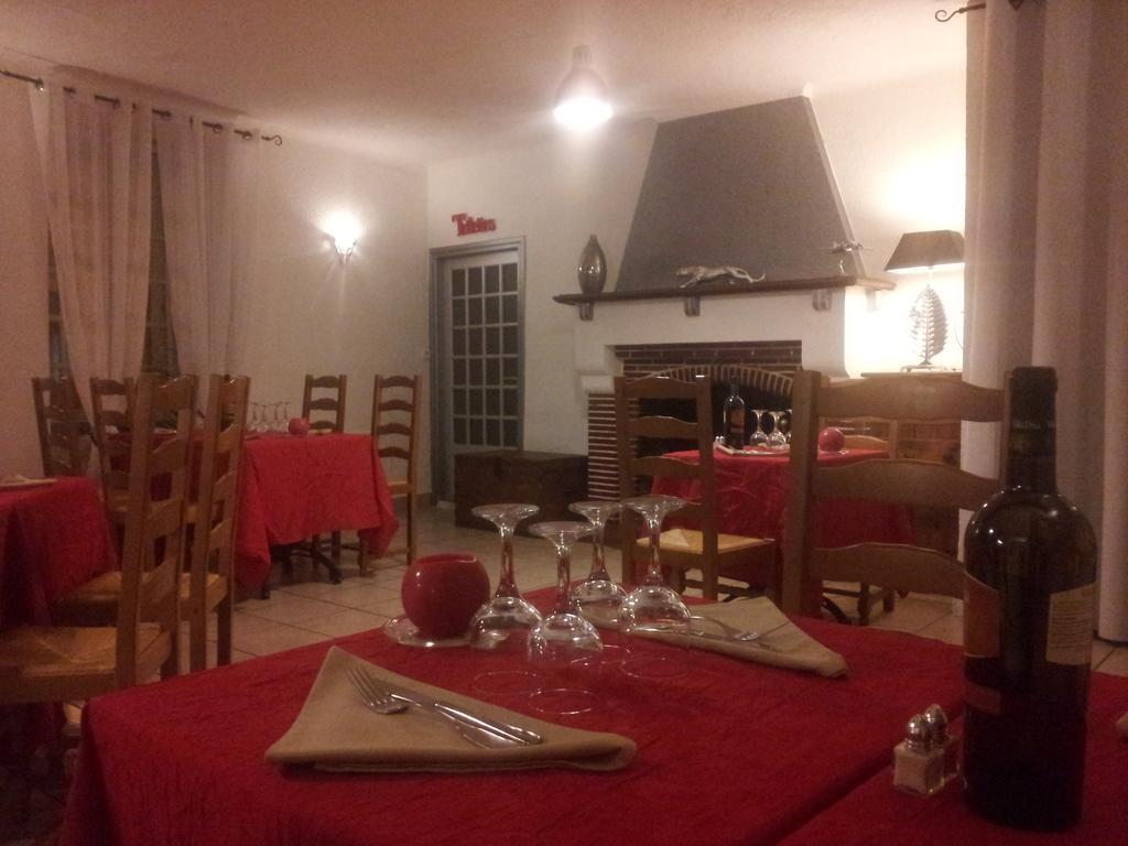 Hotel Restaurant Henri IV Eauze Екстериор снимка