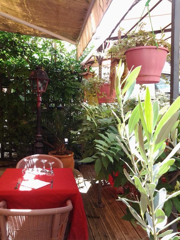 Hotel Restaurant Henri IV Eauze Екстериор снимка